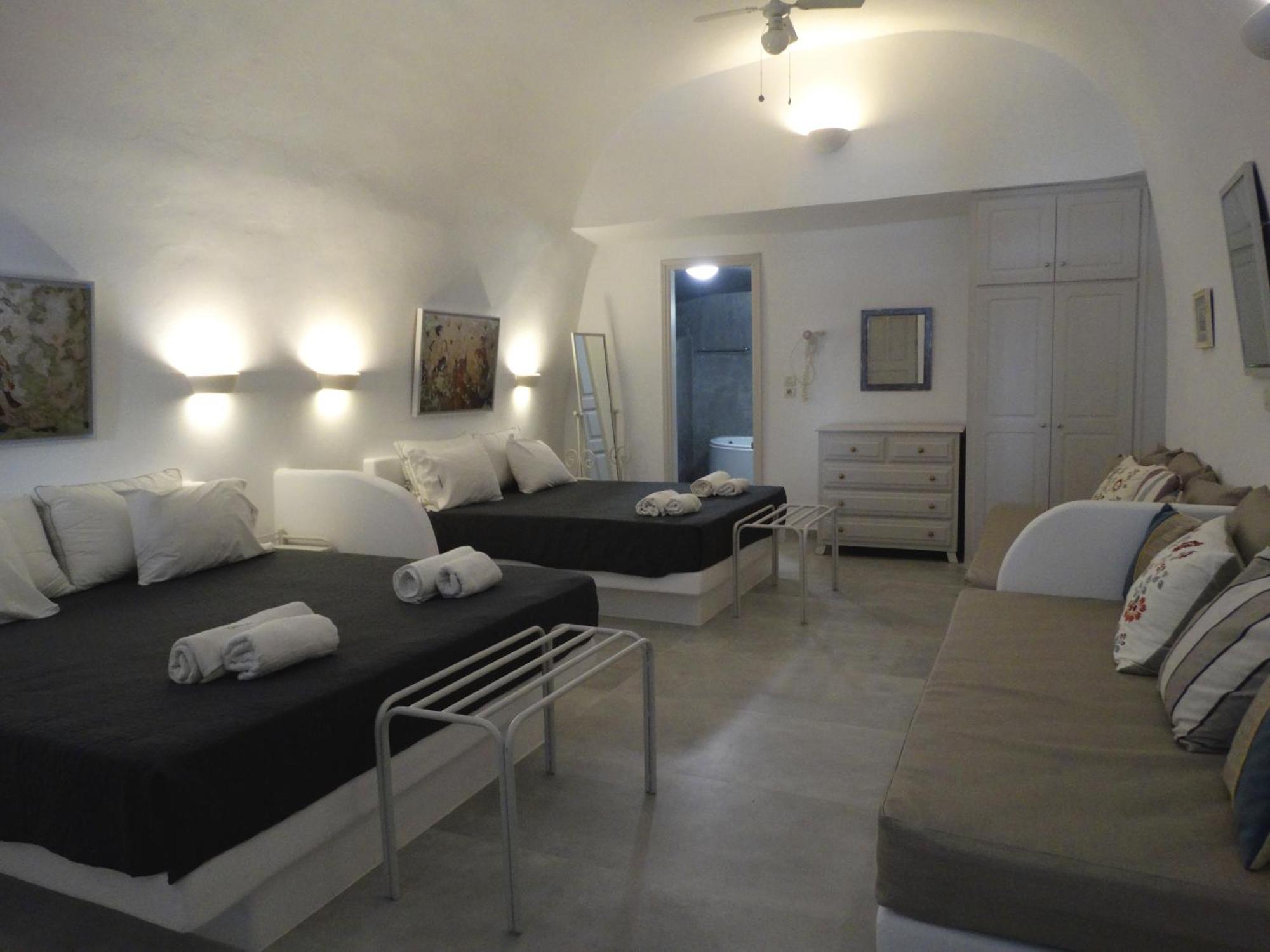 Yposkafo Suites - Villa - Santorini Fira  Exteriör bild