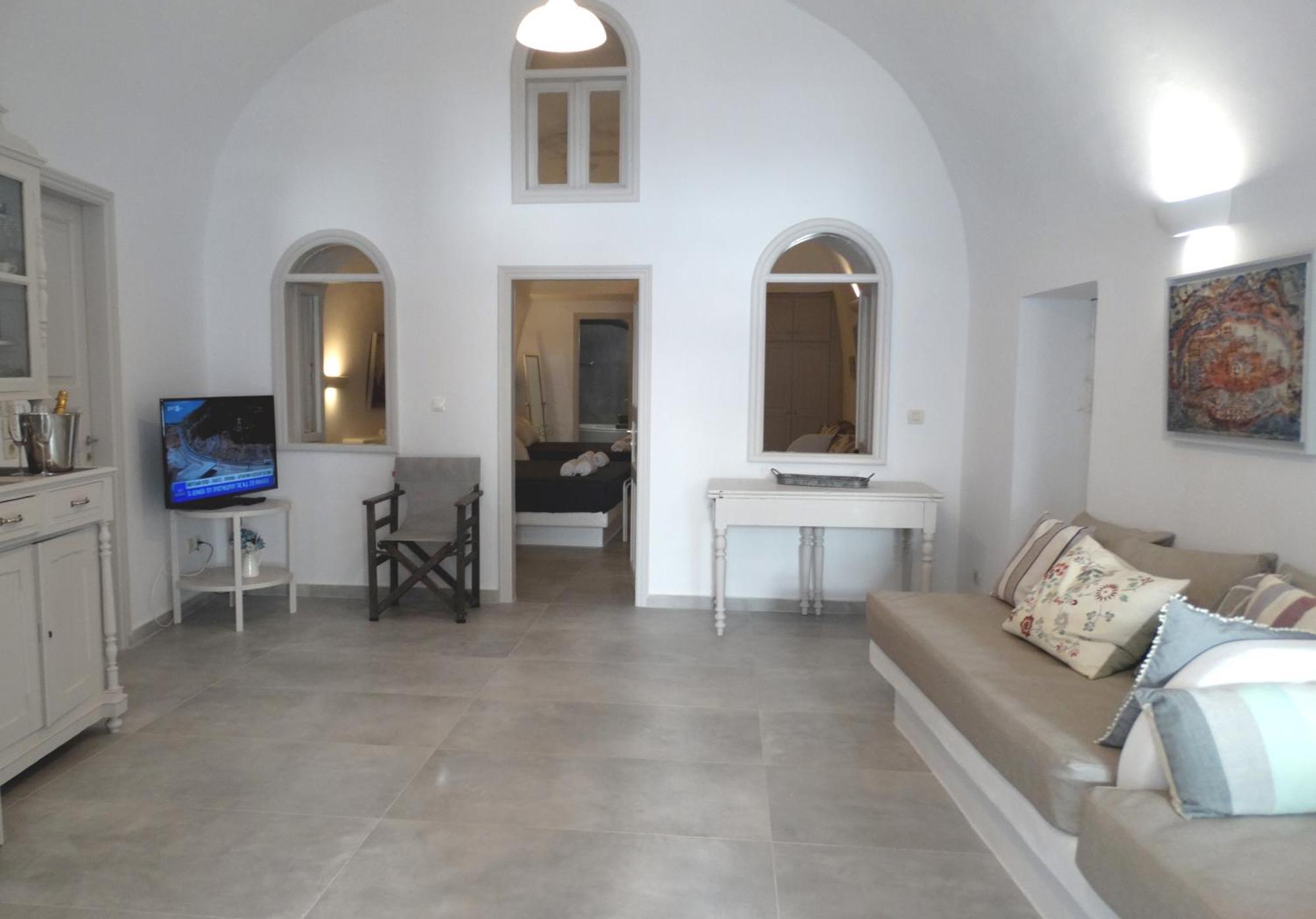 Yposkafo Suites - Villa - Santorini Fira  Exteriör bild